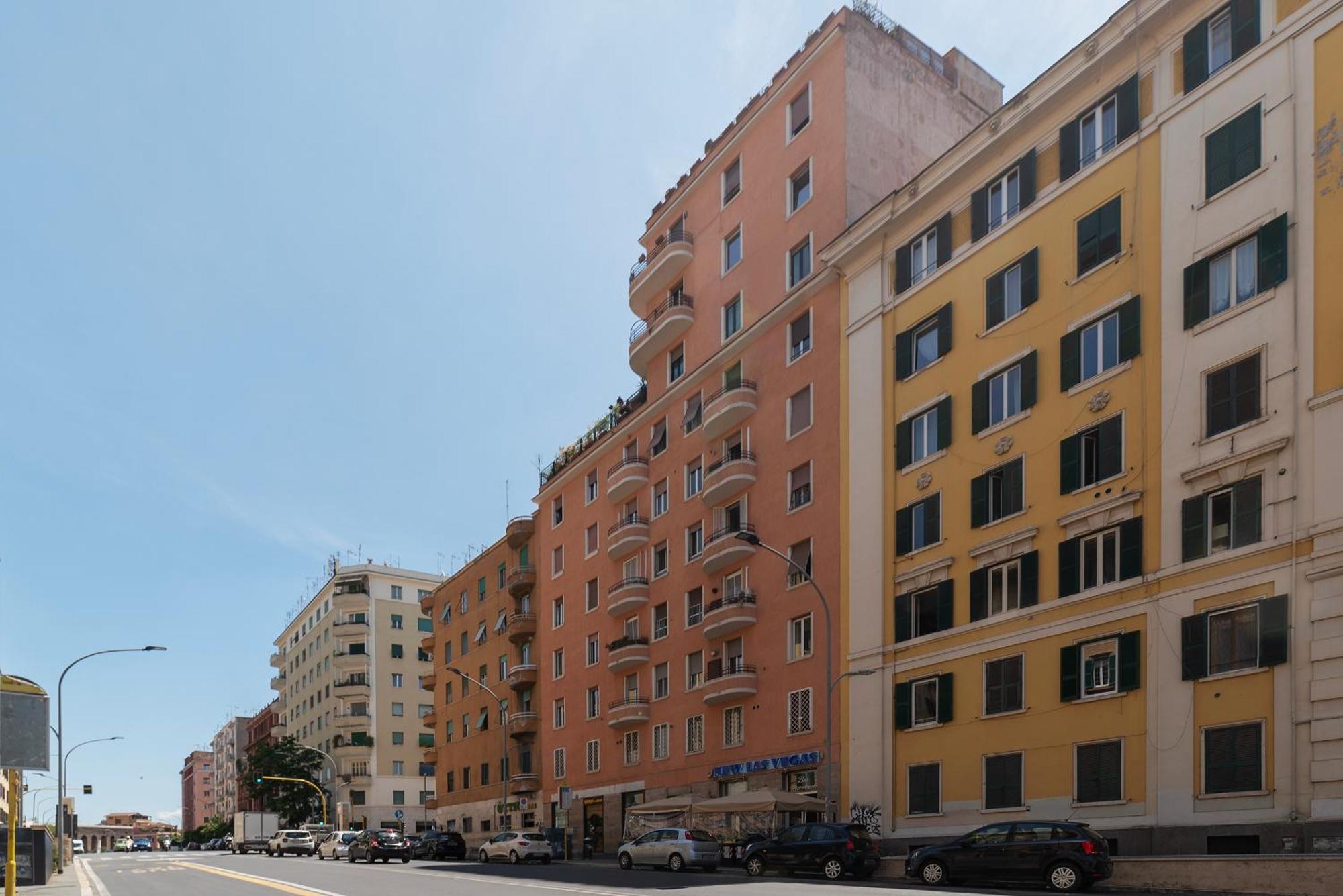 Vista Sulla Basilica Di San Giovanni Mm Lodi Apt Rome Exterior photo